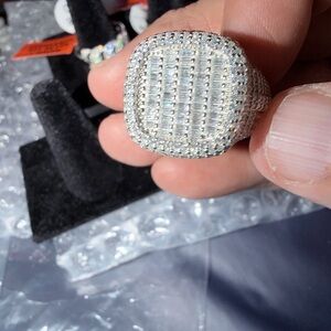 MOISSANITI
925 SILVER
4.00CTW size 10